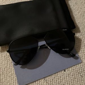 Quay Aviator - unisex sunglasses. Excellent condition!